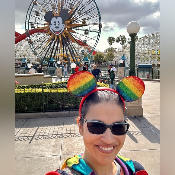 Meet your Posher, Van - Picture 2 of 2